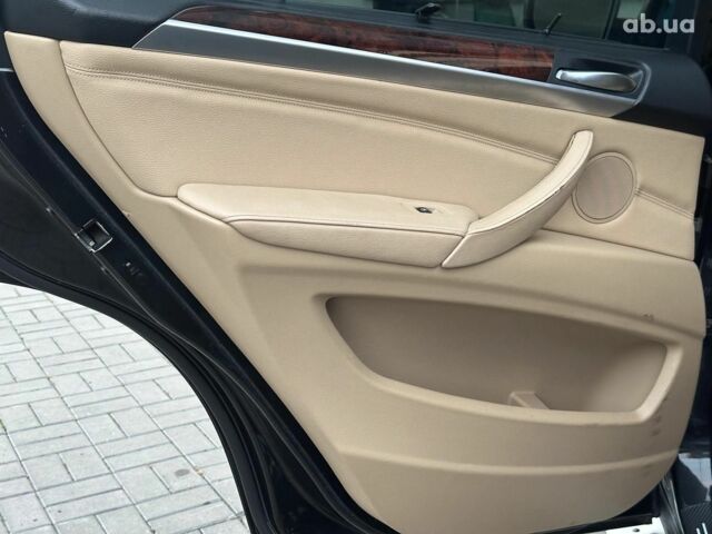 Чорний БМВ Х5, об'ємом двигуна 3 л та пробігом 349 тис. км за 17690 $, фото 16 на Automoto.ua