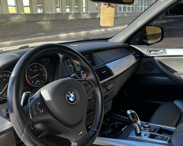 Чорний БМВ Х5, об'ємом двигуна 3 л та пробігом 250 тис. км за 24700 $, фото 9 на Automoto.ua