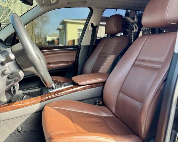 Черный БМВ Х5, объемом двигателя 2.99 л и пробегом 305 тыс. км за 17300 $, фото 36 на Automoto.ua