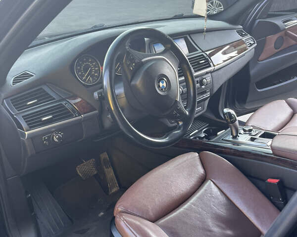 Чорний БМВ Х5, об'ємом двигуна 3 л та пробігом 303 тис. км за 19500 $, фото 7 на Automoto.ua
