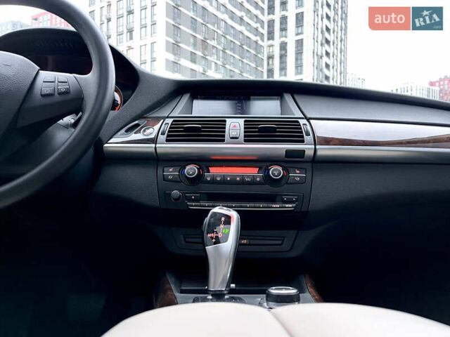 Чорний БМВ Х5, об'ємом двигуна 2.98 л та пробігом 165 тис. км за 13500 $, фото 44 на Automoto.ua