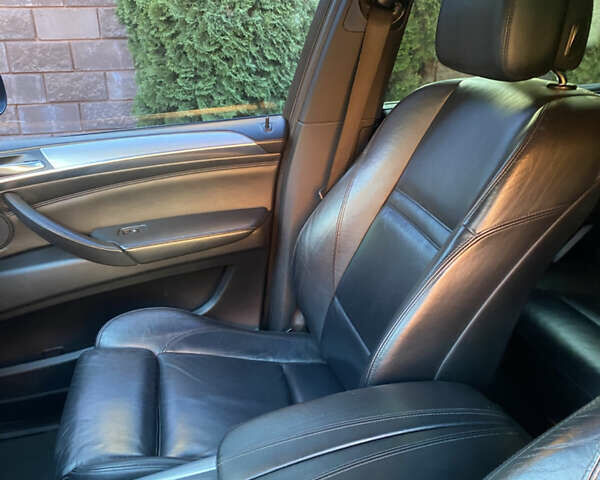 Черный БМВ Х5, объемом двигателя 3.5 л и пробегом 214 тыс. км за 19000 $, фото 12 на Automoto.ua