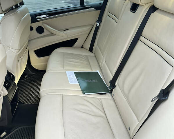 Чорний БМВ Х5, об'ємом двигуна 2.99 л та пробігом 235 тис. км за 21000 $, фото 19 на Automoto.ua