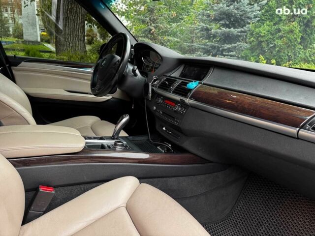 Черный БМВ Х5, объемом двигателя 3 л и пробегом 158 тыс. км за 18690 $, фото 34 на Automoto.ua