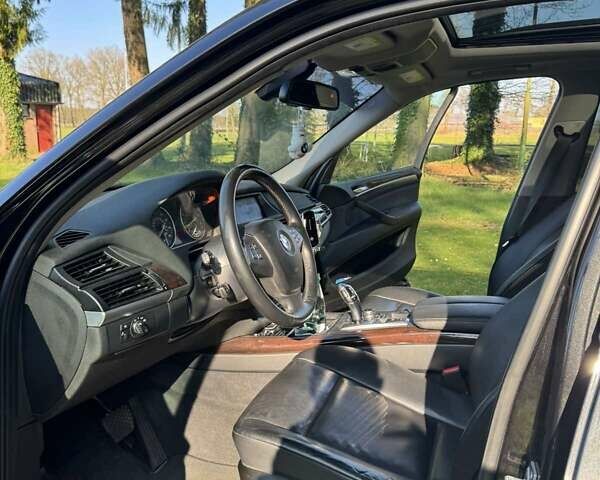 Черный БМВ Х5, объемом двигателя 2.98 л и пробегом 270 тыс. км за 16000 $, фото 11 на Automoto.ua