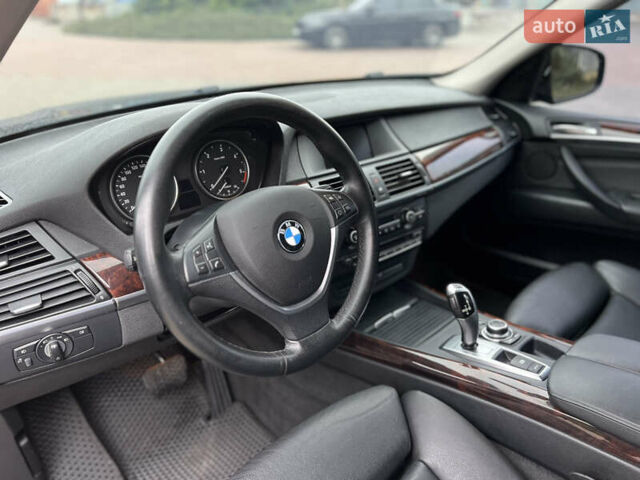 Черный БМВ Х5, объемом двигателя 3 л и пробегом 280 тыс. км за 18800 $, фото 14 на Automoto.ua
