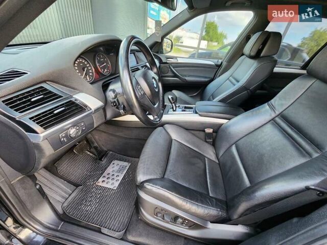 Чорний БМВ Х5, об'ємом двигуна 3 л та пробігом 218 тис. км за 17750 $, фото 69 на Automoto.ua