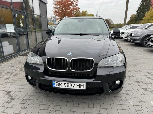 Чорний БМВ Х5, об'ємом двигуна 3 л та пробігом 335 тис. км за 17500 $, фото 2 на Automoto.ua