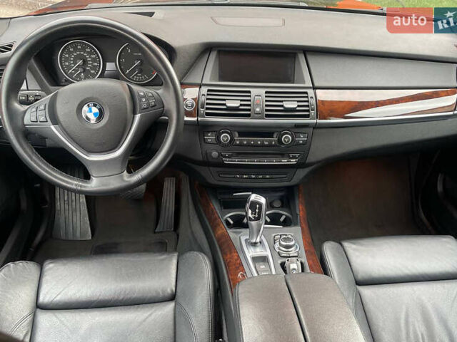 Чорний БМВ Х5, об'ємом двигуна 3 л та пробігом 180 тис. км за 22179 $, фото 4 на Automoto.ua