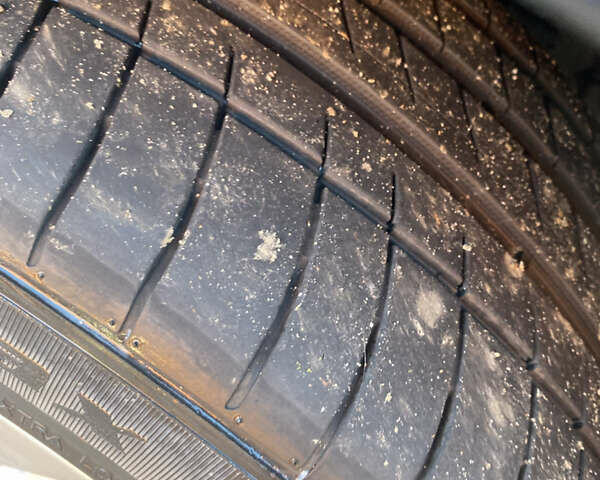 Черный БМВ Х5, объемом двигателя 3.5 л и пробегом 214 тыс. км за 19000 $, фото 5 на Automoto.ua