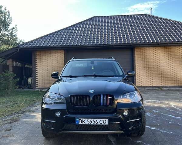 Черный БМВ Х5, объемом двигателя 3 л и пробегом 326 тыс. км за 16600 $, фото 3 на Automoto.ua