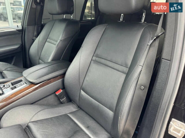 Чорний БМВ Х5, об'ємом двигуна 4.39 л та пробігом 171 тис. км за 15700 $, фото 17 на Automoto.ua