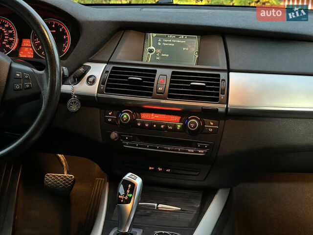 Чорний БМВ Х5, об'ємом двигуна 3 л та пробігом 189 тис. км за 13500 $, фото 72 на Automoto.ua