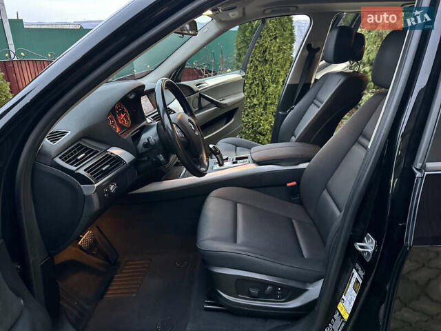 Чорний БМВ Х5, об'ємом двигуна 3 л та пробігом 189 тис. км за 13500 $, фото 65 на Automoto.ua