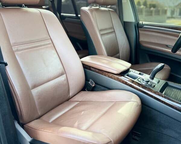 Черный БМВ Х5, объемом двигателя 2.99 л и пробегом 305 тыс. км за 17300 $, фото 50 на Automoto.ua