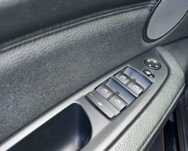 Чорний БМВ Х5, об'ємом двигуна 2.99 л та пробігом 305 тис. км за 22000 $, фото 58 на Automoto.ua