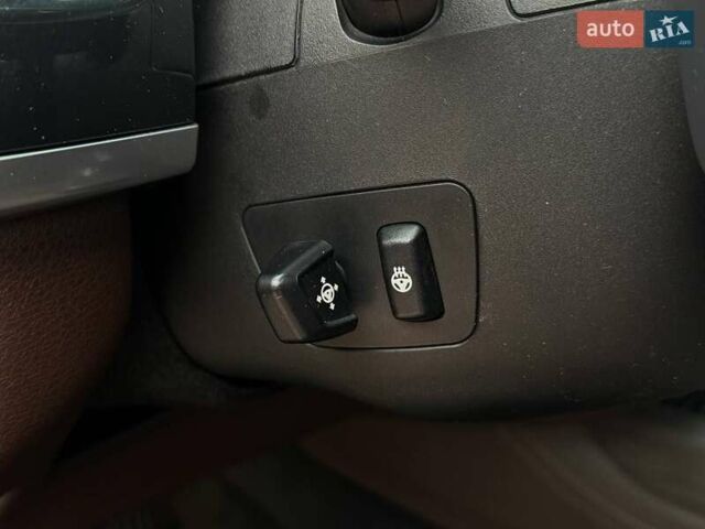 Чорний БМВ Х5, об'ємом двигуна 3 л та пробігом 126 тис. км за 31000 $, фото 30 на Automoto.ua