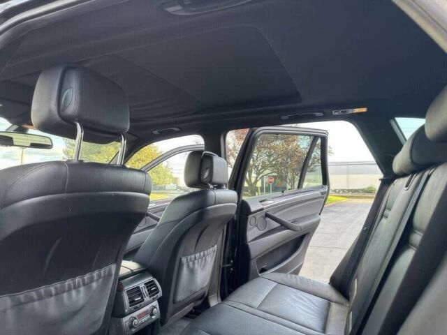 Черный БМВ Х5, объемом двигателя 4.4 л и пробегом 87 тыс. км за 4450 $, фото 8 на Automoto.ua