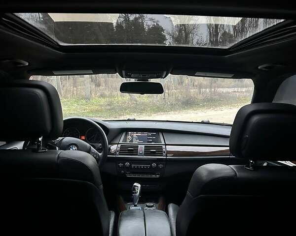 Черный БМВ Х5, объемом двигателя 3 л и пробегом 204 тыс. км за 21900 $, фото 17 на Automoto.ua