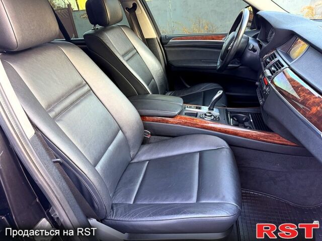 Черный БМВ Х5, объемом двигателя 3 л и пробегом 165 тыс. км за 15500 $, фото 7 на Automoto.ua