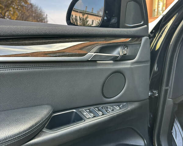 Чорний БМВ Х5, об'ємом двигуна 2.99 л та пробігом 170 тис. км за 32499 $, фото 33 на Automoto.ua