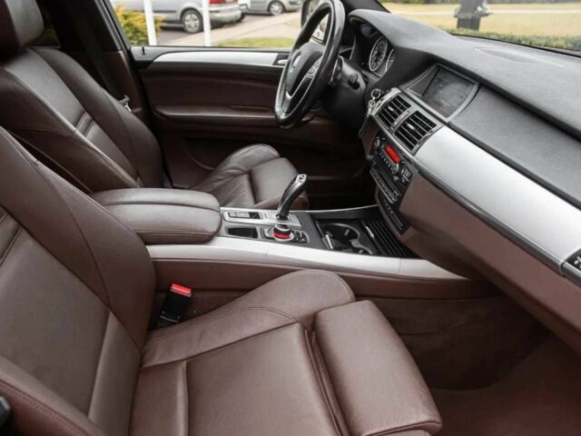 Черный БМВ Х5, объемом двигателя 3 л и пробегом 114 тыс. км за 11400 $, фото 5 на Automoto.ua