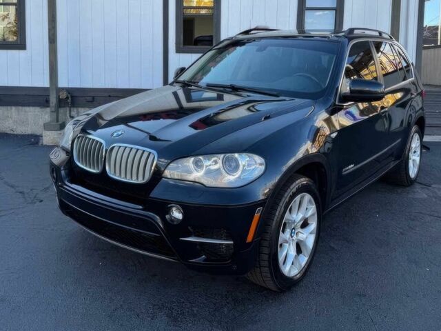 Чорний БМВ Х5, об'ємом двигуна 3 л та пробігом 81 тис. км за 9000 $, фото 2 на Automoto.ua