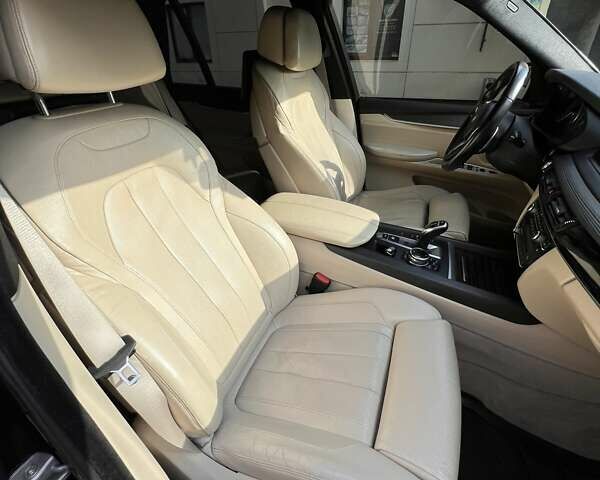 БМВ Х5 2013 в Днепре (Днепропетровске) на Automoto.ua Черный БМВ Х5, объемом двигателя 4.39 л и пробегом 118 тыс. км за 26300 $, фото 32 на Automoto.ua