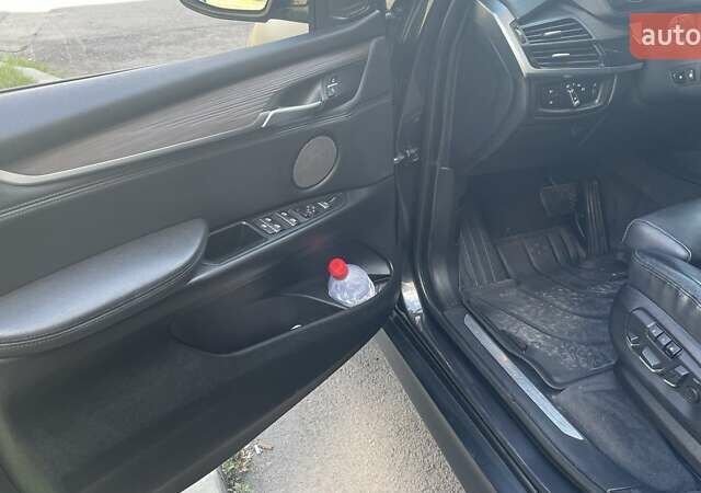 Чорний БМВ Х5, об'ємом двигуна 3 л та пробігом 160 тис. км за 35999 $, фото 1 на Automoto.ua