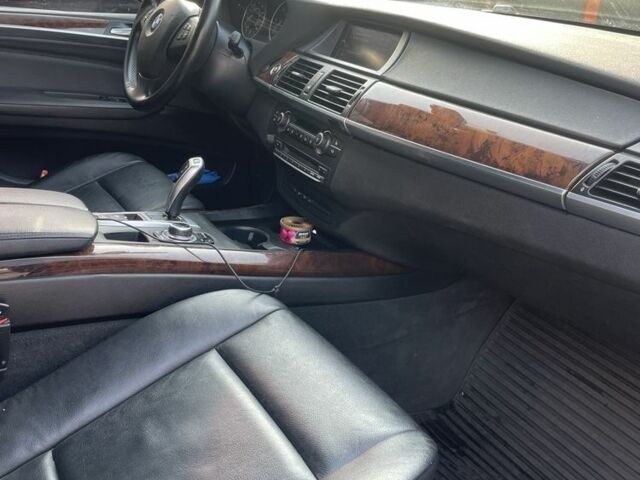 Черный БМВ Х5, объемом двигателя 3 л и пробегом 260 тыс. км за 17500 $, фото 3 на Automoto.ua