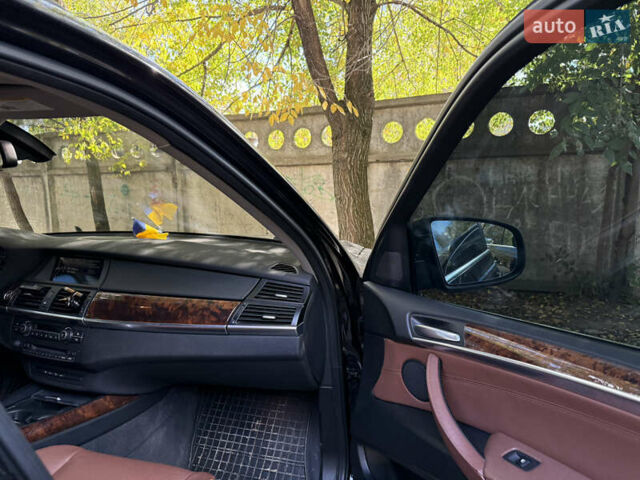 Чорний БМВ Х5, об'ємом двигуна 2.99 л та пробігом 262 тис. км за 17000 $, фото 10 на Automoto.ua