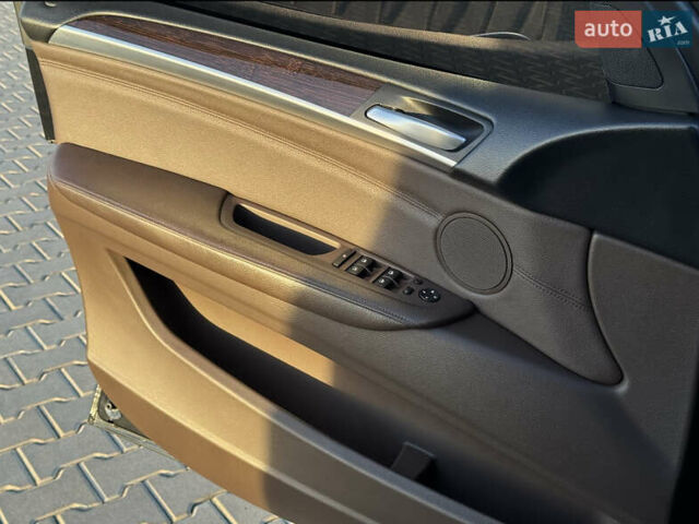 Черный БМВ Х5, объемом двигателя 3 л и пробегом 180 тыс. км за 20500 $, фото 6 на Automoto.ua