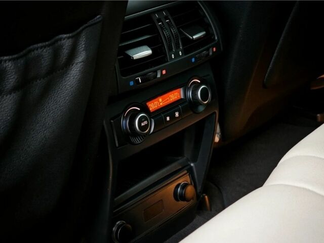 Черный БМВ Х5, объемом двигателя 3.5 л и пробегом 186 тыс. км за 3850 $, фото 11 на Automoto.ua