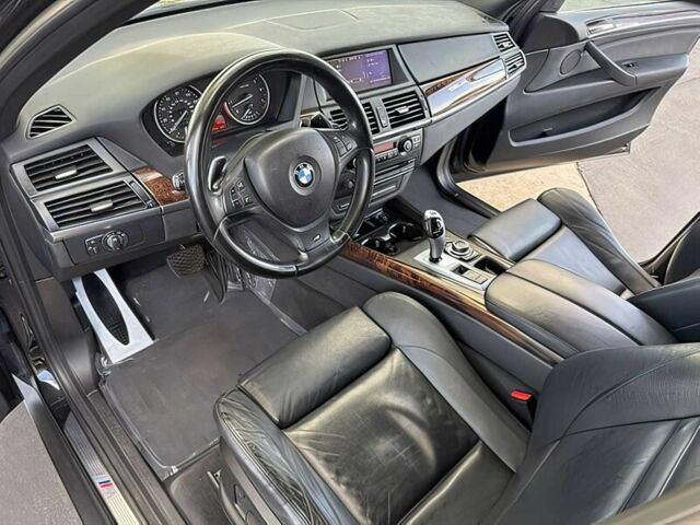 Чорний БМВ Х5, об'ємом двигуна 4.4 л та пробігом 81 тис. км за 3400 $, фото 8 на Automoto.ua