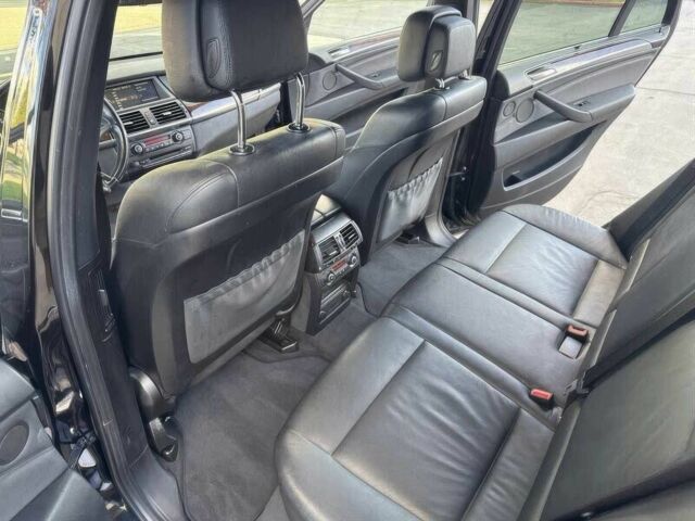 Черный БМВ Х5, объемом двигателя 4.4 л и пробегом 87 тыс. км за 4450 $, фото 9 на Automoto.ua