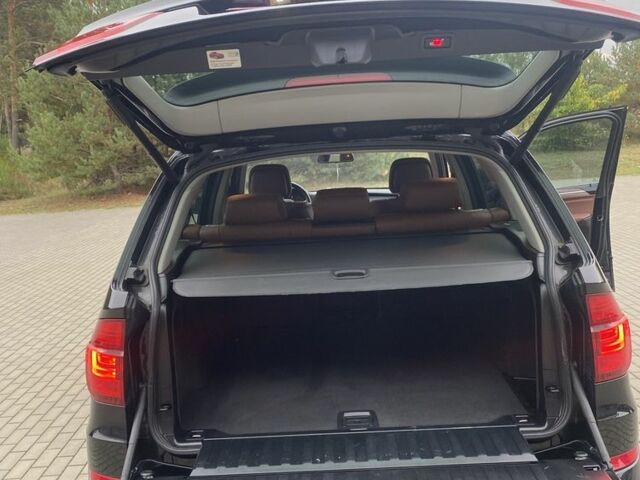 Черный БМВ Х5, объемом двигателя 3 л и пробегом 228 тыс. км за 14900 $, фото 12 на Automoto.ua