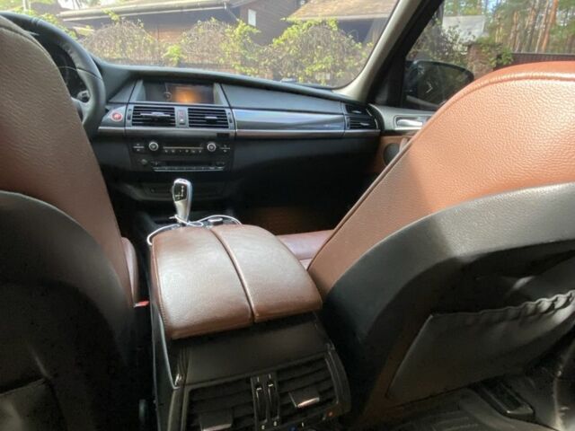 Черный БМВ Х5, объемом двигателя 3 л и пробегом 307 тыс. км за 13500 $, фото 8 на Automoto.ua