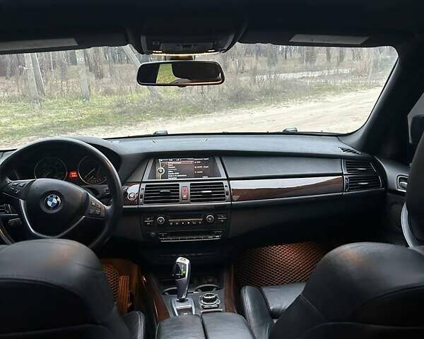 Черный БМВ Х5, объемом двигателя 3 л и пробегом 204 тыс. км за 21900 $, фото 18 на Automoto.ua