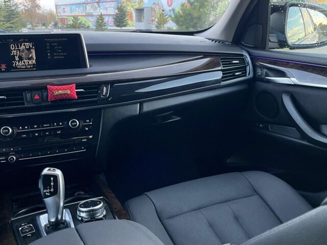 Черный БМВ Х5, объемом двигателя 3 л и пробегом 198 тыс. км за 25000 $, фото 16 на Automoto.ua