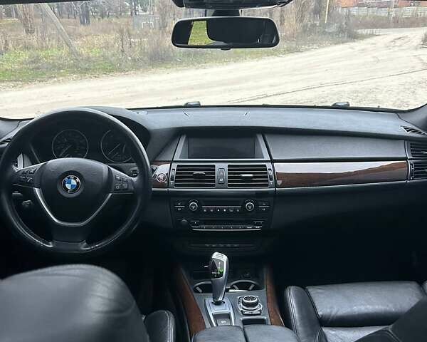 Черный БМВ Х5, объемом двигателя 3 л и пробегом 204 тыс. км за 21900 $, фото 19 на Automoto.ua