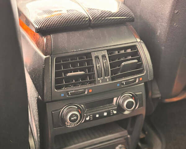 Чорний БМВ Х5, об'ємом двигуна 3 л та пробігом 296 тис. км за 13500 $, фото 25 на Automoto.ua