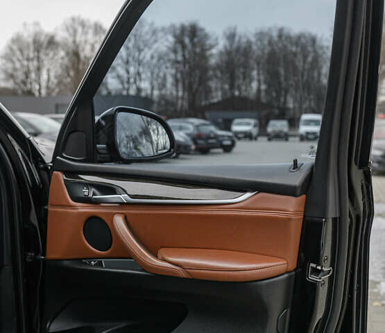 Черный БМВ Х5, объемом двигателя 3 л и пробегом 235 тыс. км за 25490 $, фото 32 на Automoto.ua