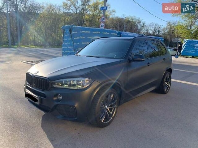 Чорний БМВ Х5, об'ємом двигуна 3 л та пробігом 160 тис. км за 35999 $, фото 2 на Automoto.ua