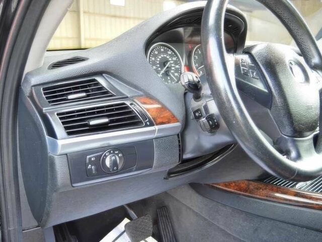 Чорний БМВ Х5, об'ємом двигуна 3 л та пробігом 140 тис. км за 3900 $, фото 9 на Automoto.ua