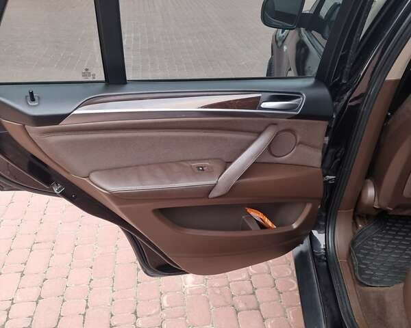 Чорний БМВ Х5, об'ємом двигуна 3 л та пробігом 286 тис. км за 17800 $, фото 21 на Automoto.ua