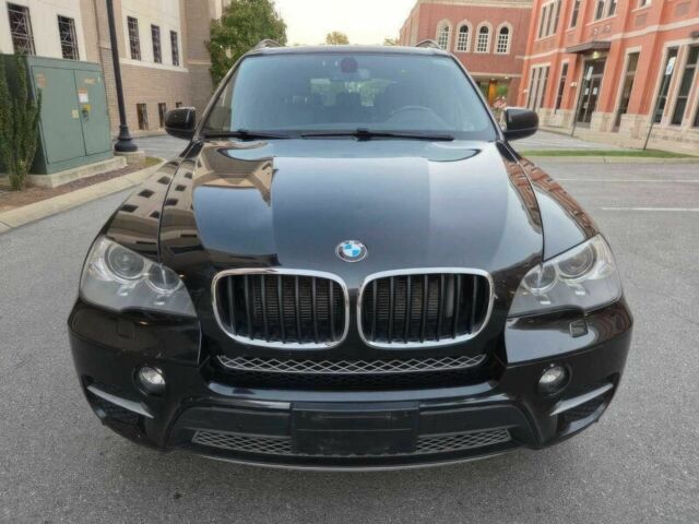 Черный БМВ Х5, объемом двигателя 3 л и пробегом 86 тыс. км за 3900 $, фото 1 на Automoto.ua