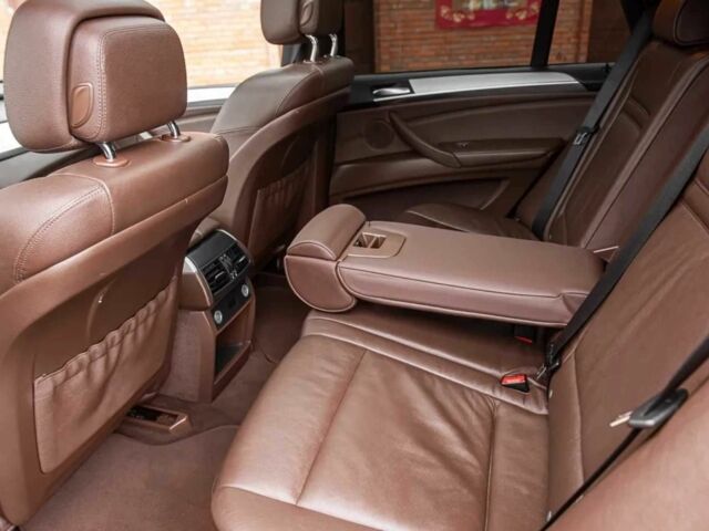 Черный БМВ Х5, объемом двигателя 3 л и пробегом 114 тыс. км за 11400 $, фото 7 на Automoto.ua