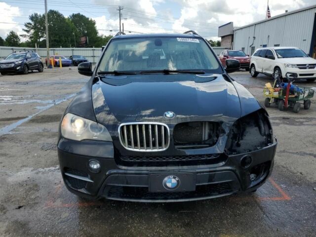Чорний БМВ Х5, об'ємом двигуна 3 л та пробігом 189 тис. км за 9500 $, фото 4 на Automoto.ua