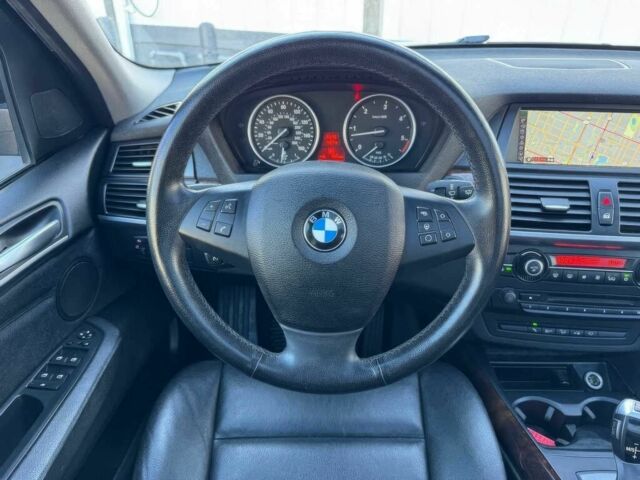 Чорний БМВ Х5, об'ємом двигуна 3 л та пробігом 81 тис. км за 9000 $, фото 6 на Automoto.ua