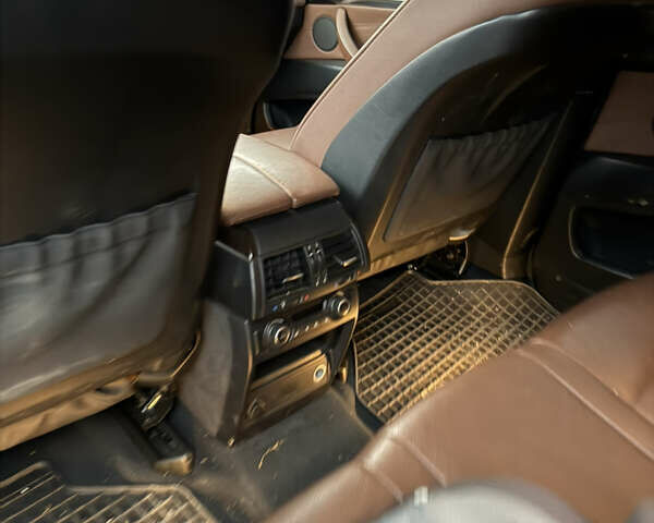 Чорний БМВ Х5, об'ємом двигуна 2.99 л та пробігом 262 тис. км за 17000 $, фото 7 на Automoto.ua